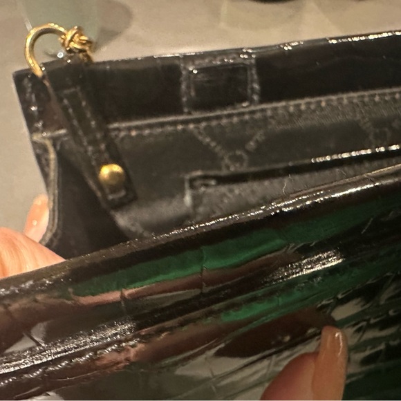 Vintage St. John Black crocodile patent leather clutch or purse. - Picture 8 of 12